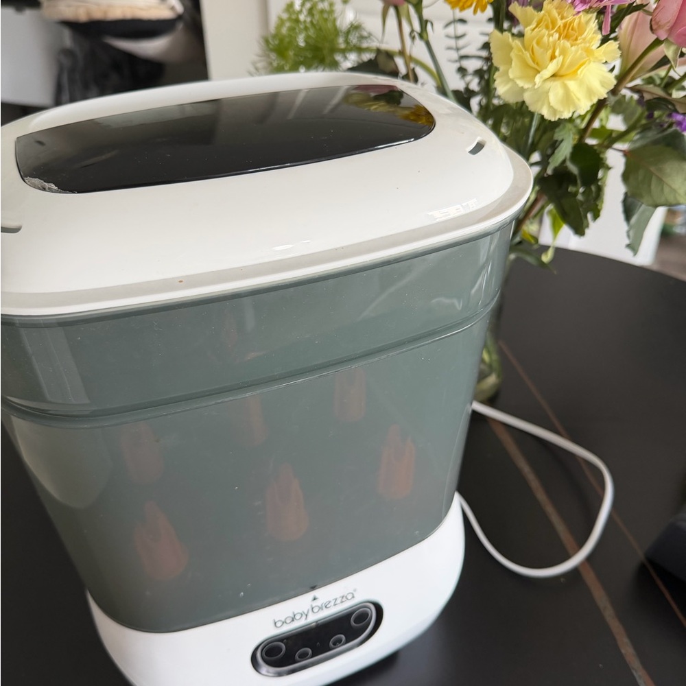 Baby Brezza Bottle Sterilizer & Dryer
